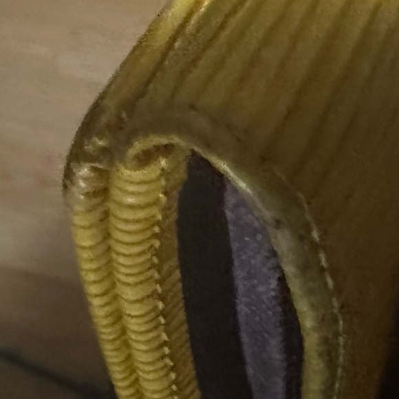 Louis Vuitton Yellow Epi Wallet - Picture 13 of 15